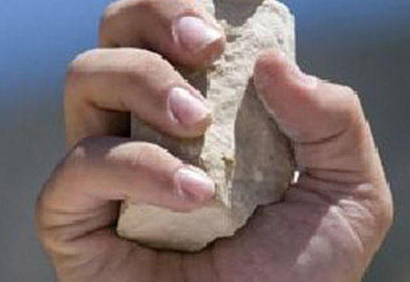 Bakıda kişi keçmiş arvadını daşladı