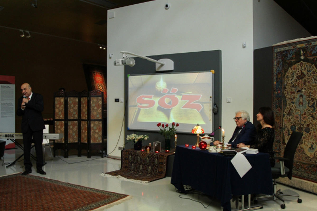 В Баку прошла встреча с народным писателем Анаром