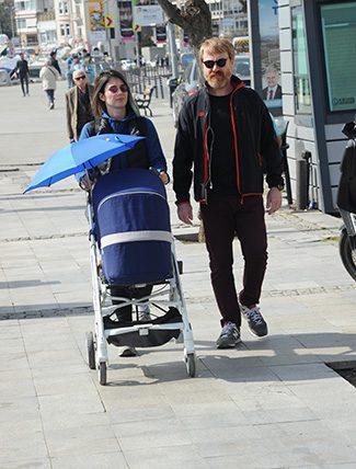 "İçerde"nin qəhrəmanı xanımı və oğlu ilə