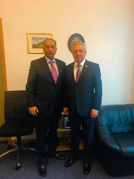 Депутаты Милли Меджлиса на переговорах с европейскими коллегами