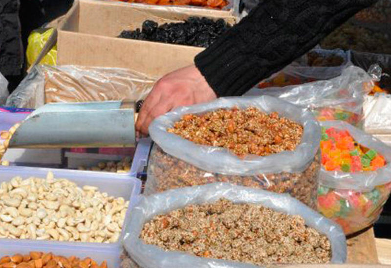 В Баку открылись праздничные ярмарки