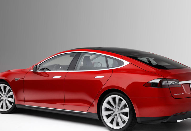 Испытания Tesla Model 3 попали на камеры