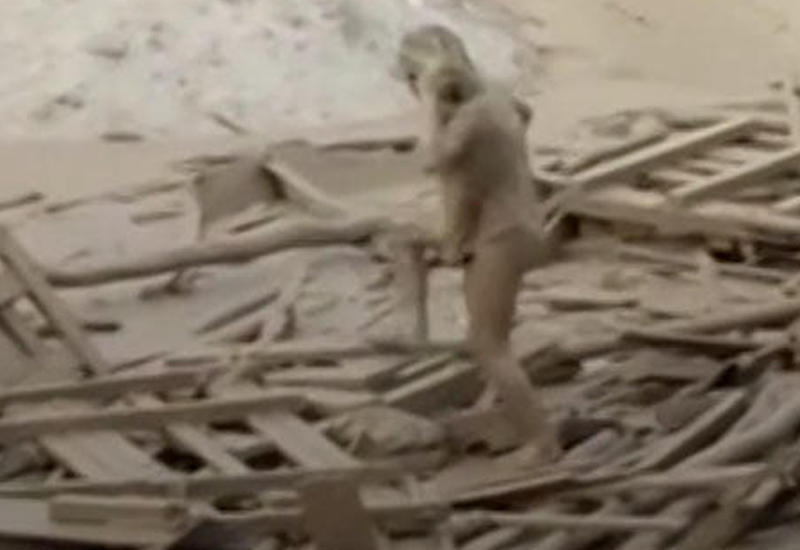 Женщина чудом выбралась из-под бревен в селевом потоке