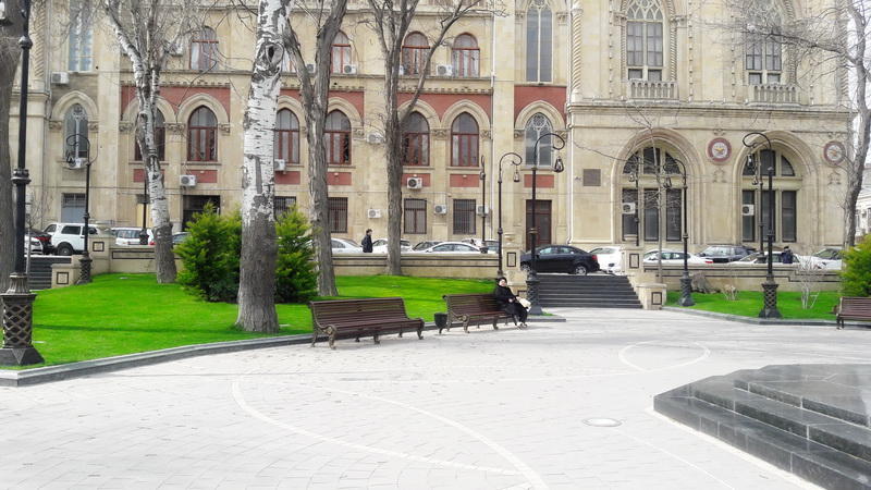 Весенняя прогулка по парку Сабира