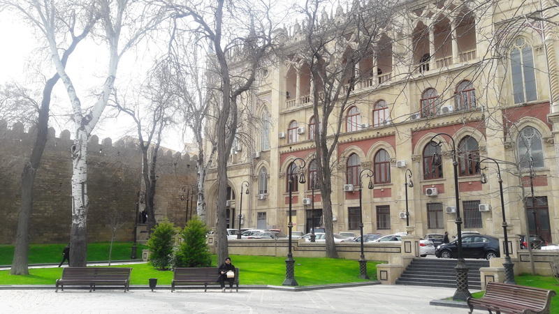 Весенняя прогулка по парку Сабира