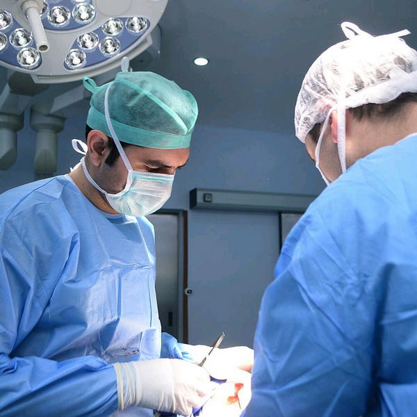 Onun imkansızla mübarizəsində düşüncələri “İmkansız heç nə yoxdur” kimi çılğın ümüdlə dolu idi