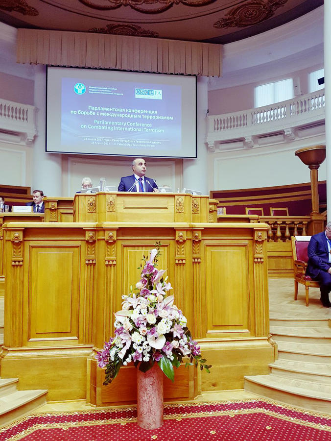 "Demokratik dəyərləri və insan hüquqlarını qurban verməməliyik"