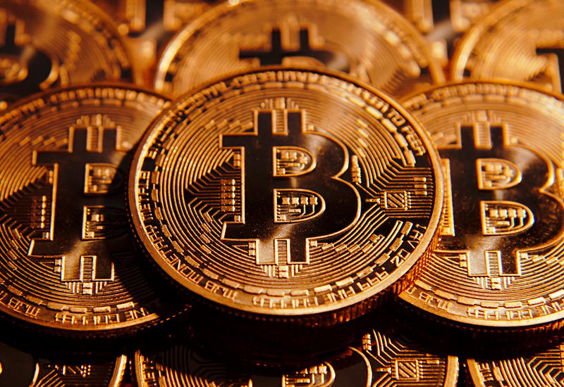 Стоимость биткоина превысила $100 тысяч