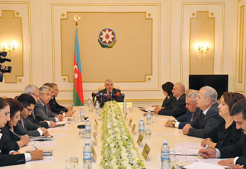 В Азербайджане десятки партий не представили финотчет