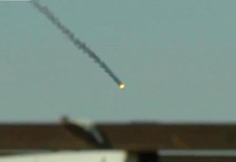 Опубликованы кадры со сбитым боевиками "ИГ" вертолетом ВВС Ирака