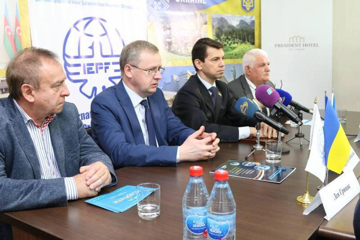 Мэр Трускавца пригласил азербайджанцев в город здоровья