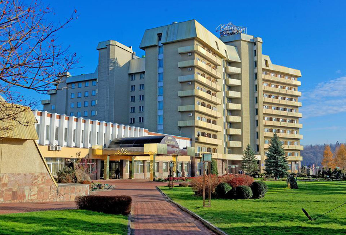 Мэр Трускавца пригласил азербайджанцев в город здоровья