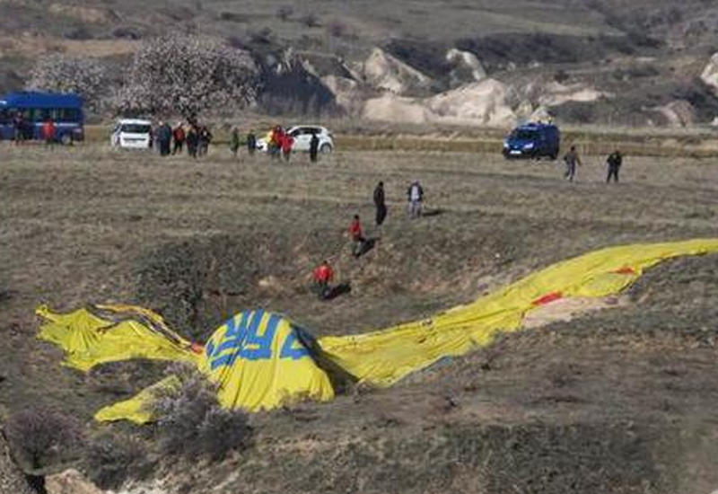 В Турции разбился воздушный шар с туристами, много пострадавших