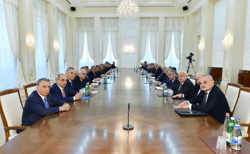 Под председательством Президента Ильхама Алиева состоялось заседание Кабинета министров, посвященное итогам первого квартала года и предстоящим задачам