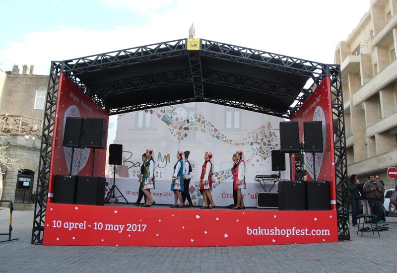 Baku Shopping Festival в Ичеришехер