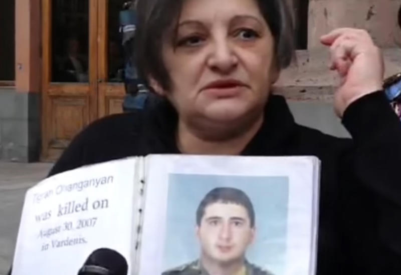В Ереване солдатские матери требуют извинений от министра обороны
