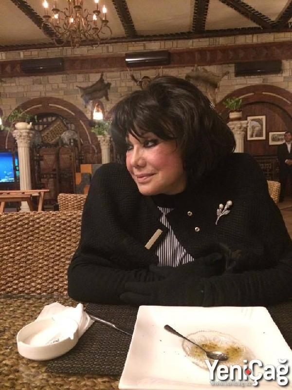 Flora Kərimova: "O məni satmayan yeganə varlıqdır"