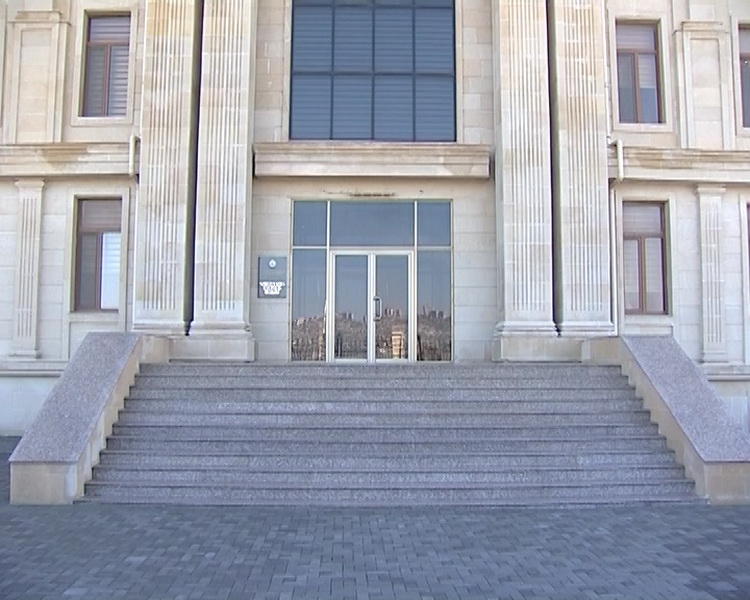 В поезде Газах-Баку задержан вооруженный мужчина