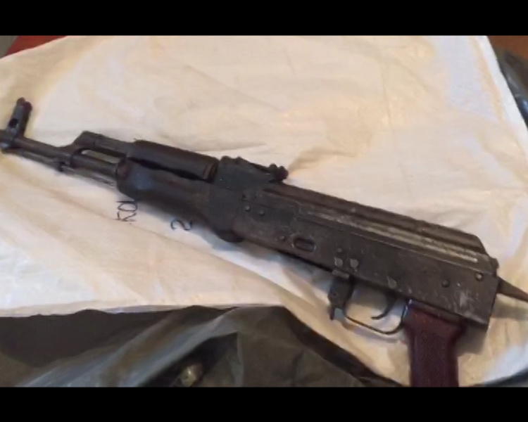 В поезде Газах-Баку задержан вооруженный мужчина