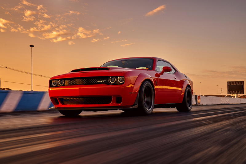 "Демонический" Dodge Challenger стал самым динамичным автомобилем в мире