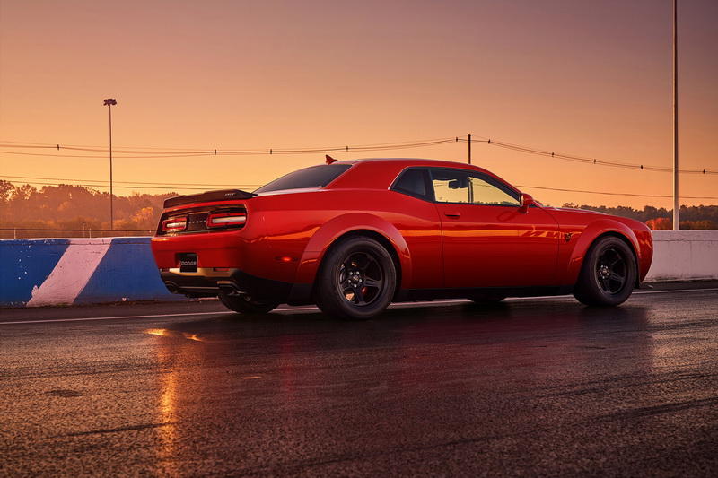 "Демонический" Dodge Challenger стал самым динамичным автомобилем в мире