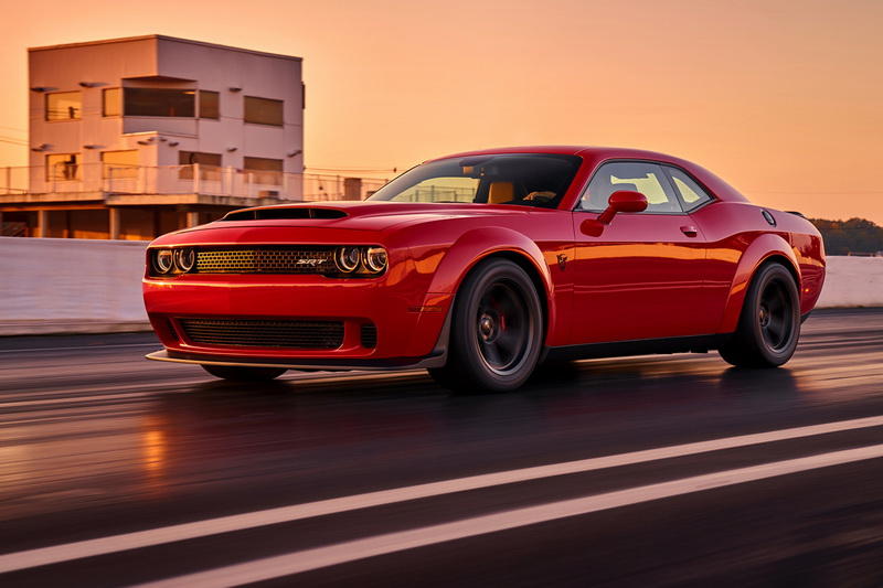 "Демонический" Dodge Challenger стал самым динамичным автомобилем в мире