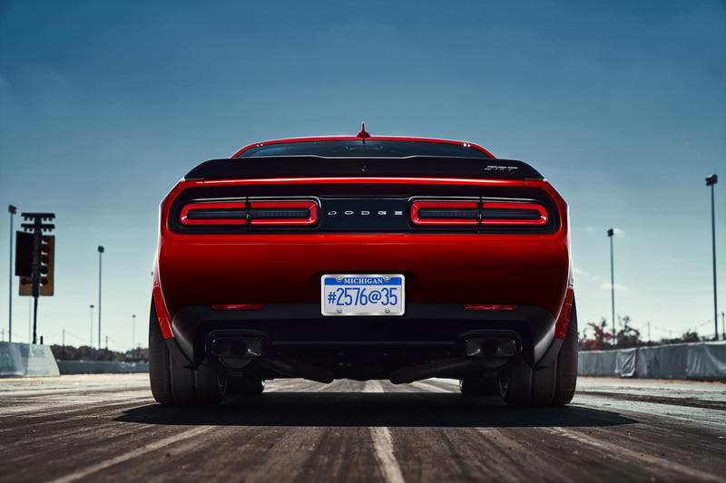 "Демонический" Dodge Challenger стал самым динамичным автомобилем в мире