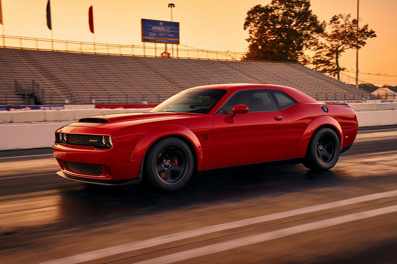 "Демонический" Dodge Challenger стал самым динамичным автомобилем в мире