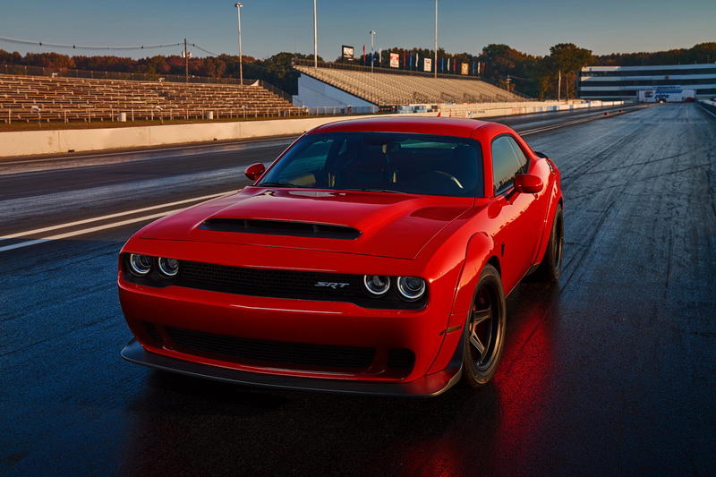 "Демонический" Dodge Challenger стал самым динамичным автомобилем в мире