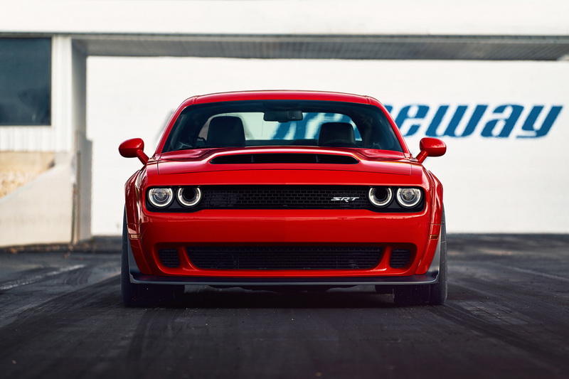 "Демонический" Dodge Challenger стал самым динамичным автомобилем в мире