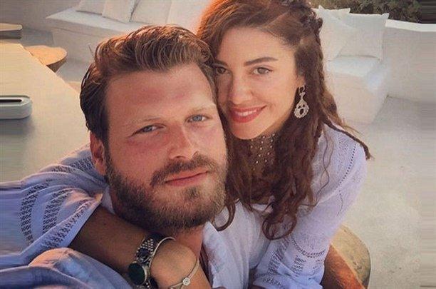 Özündən 6 yaş böyük kasıb qızla evlənən məşhur aktyorun aylıq maaşı ŞOK ETDİ