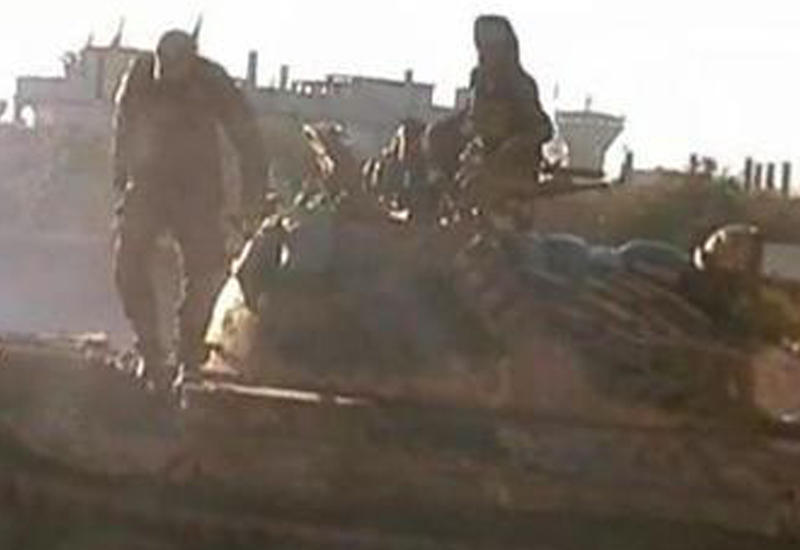 Танкист против снайпера: кадры ожесточенных боев на юге Сирии