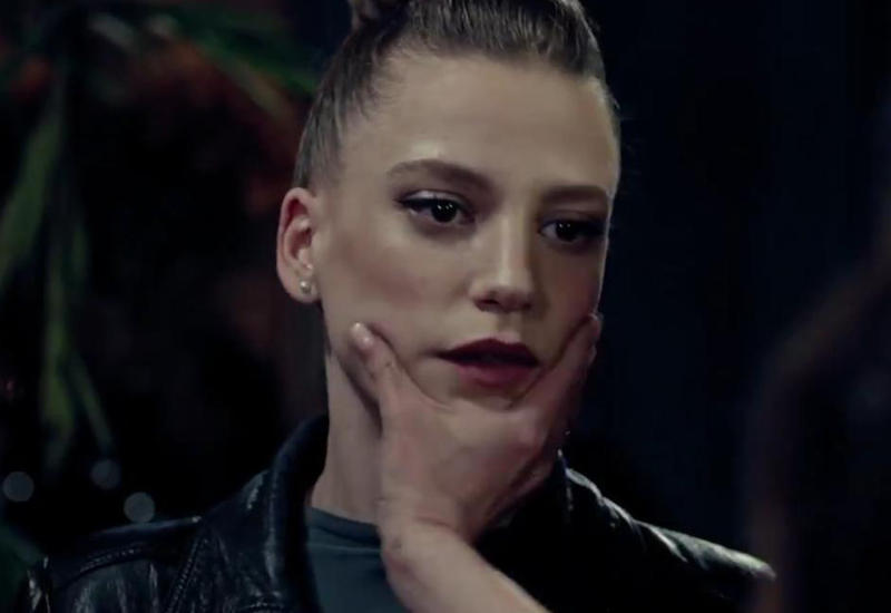 Azərbaycanlı aktrisa Serenay Sarıkaya ilə üz-üzə