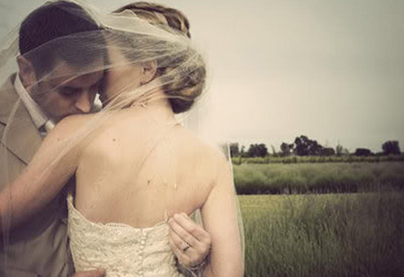 Gənc yaşda evlənməyin FAYDALARI