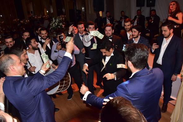 Tanınmış sənətçinin evində şadyanalıq
