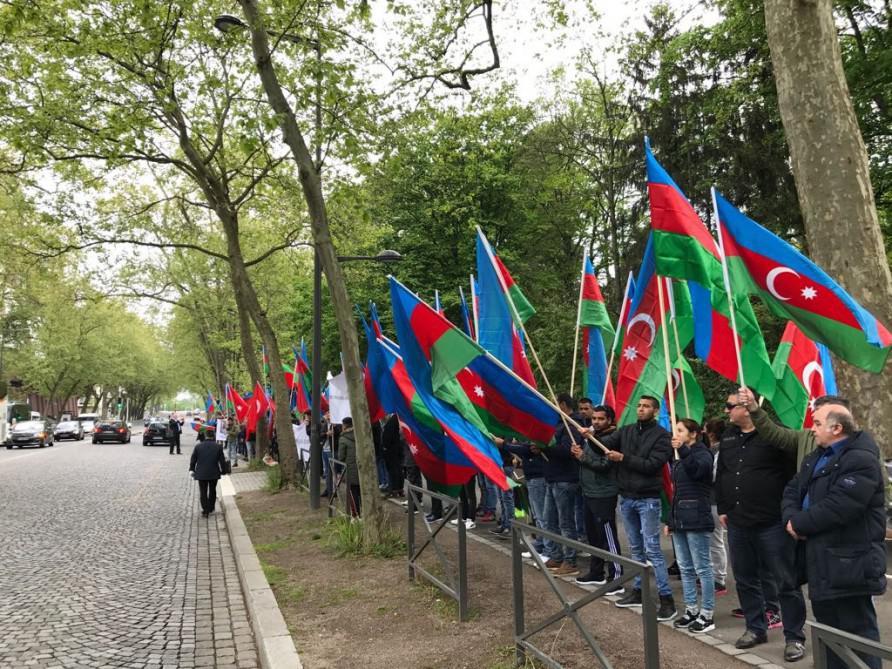 Азербайджанская диаспора провела в Страсбурге акцию в поддержку Турции