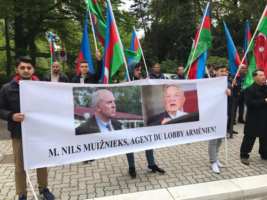 Азербайджанская диаспора провела в Страсбурге акцию в поддержку Турции
