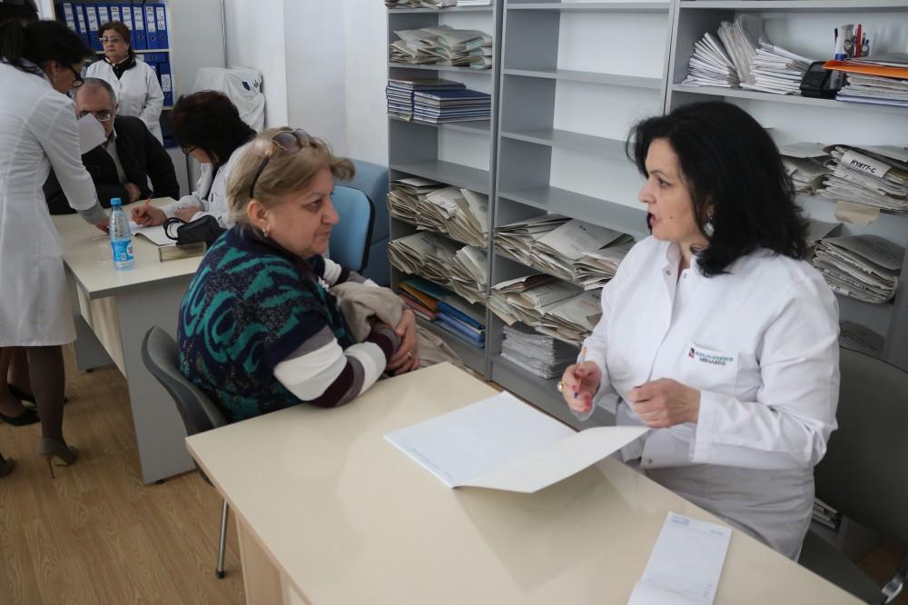 ПЕА провела гуманитарную акцию, приуроченную к 94-й годовщине со дня рождения Зарифы Алиевой