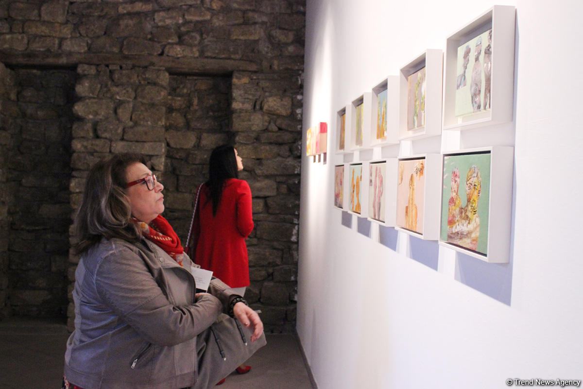 В Yay Gallery открылась выставка "1001 Ночь"
