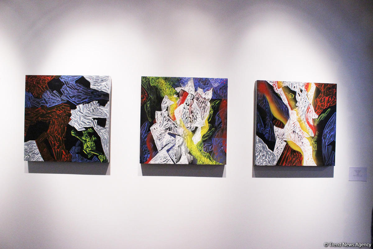 В Yay Gallery открылась выставка "1001 Ночь"