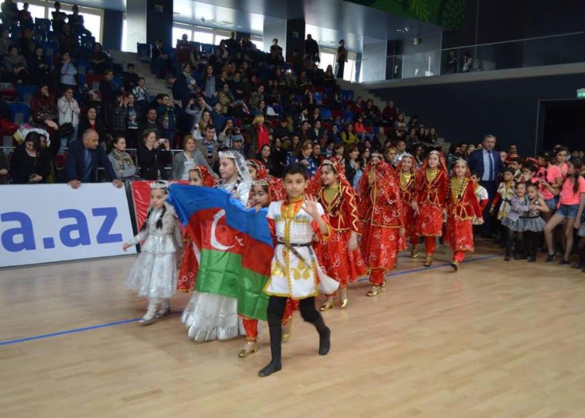 В Баку прошел 15-часовой нон-стоп марафон танца
