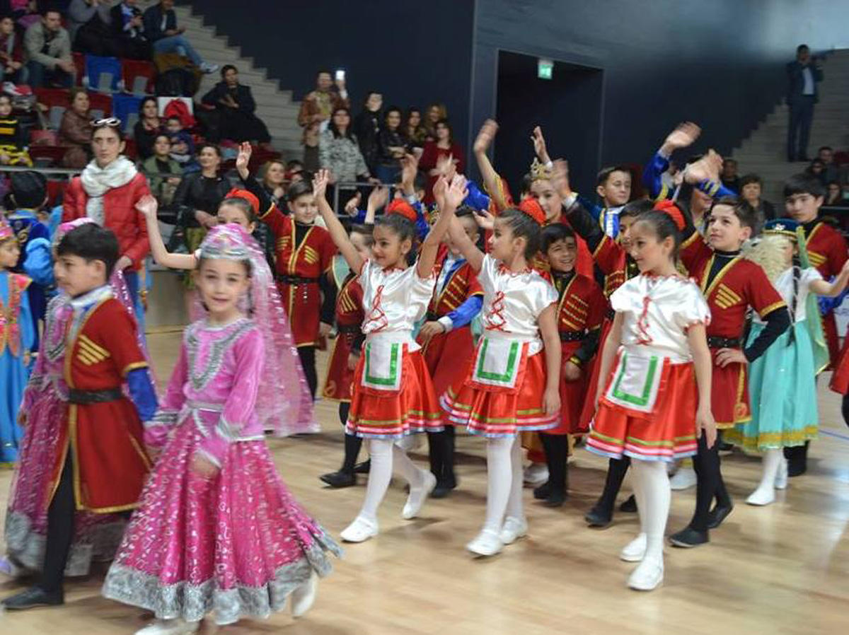 В Баку прошел 15-часовой нон-стоп марафон танца