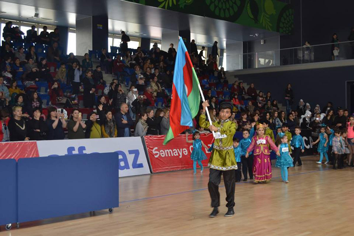В Баку прошел 15-часовой нон-стоп марафон танца