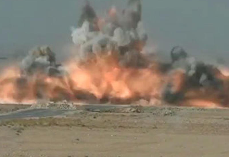 Французские солдаты уничтожили машину-камикадзе "ИГ"