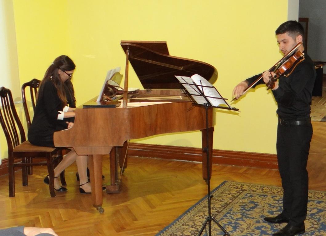 В Баку прошел вечер памяти Рашида Бейбутова