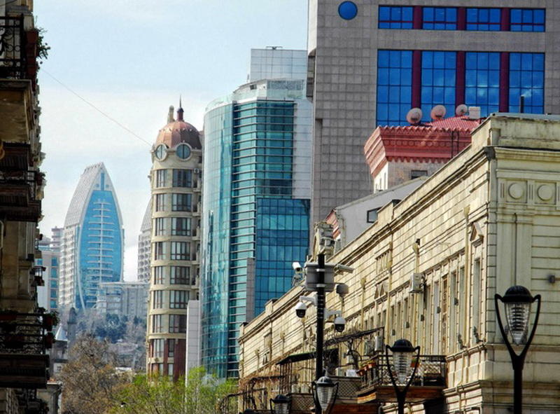 Красота и величие европейской архитектуры в Баку