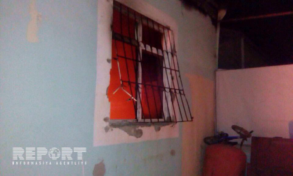В Хырдалане воры обокрали и подожгли дом