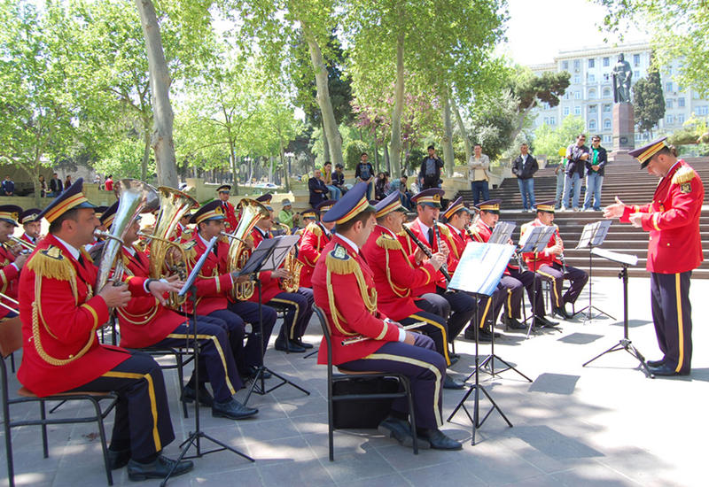 Sabah hərbi orkestrlərin nümunəvi çıxışları olacaq