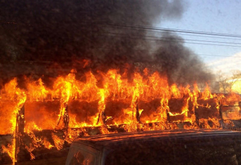 В Красноярске загорелся трамвай с пассажирами