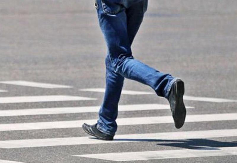 Avtomobil piyadanı vuraraq öldürüb